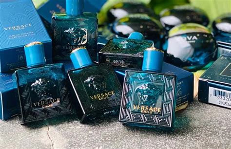 Cách phân biệt nước hoa Versace thật 